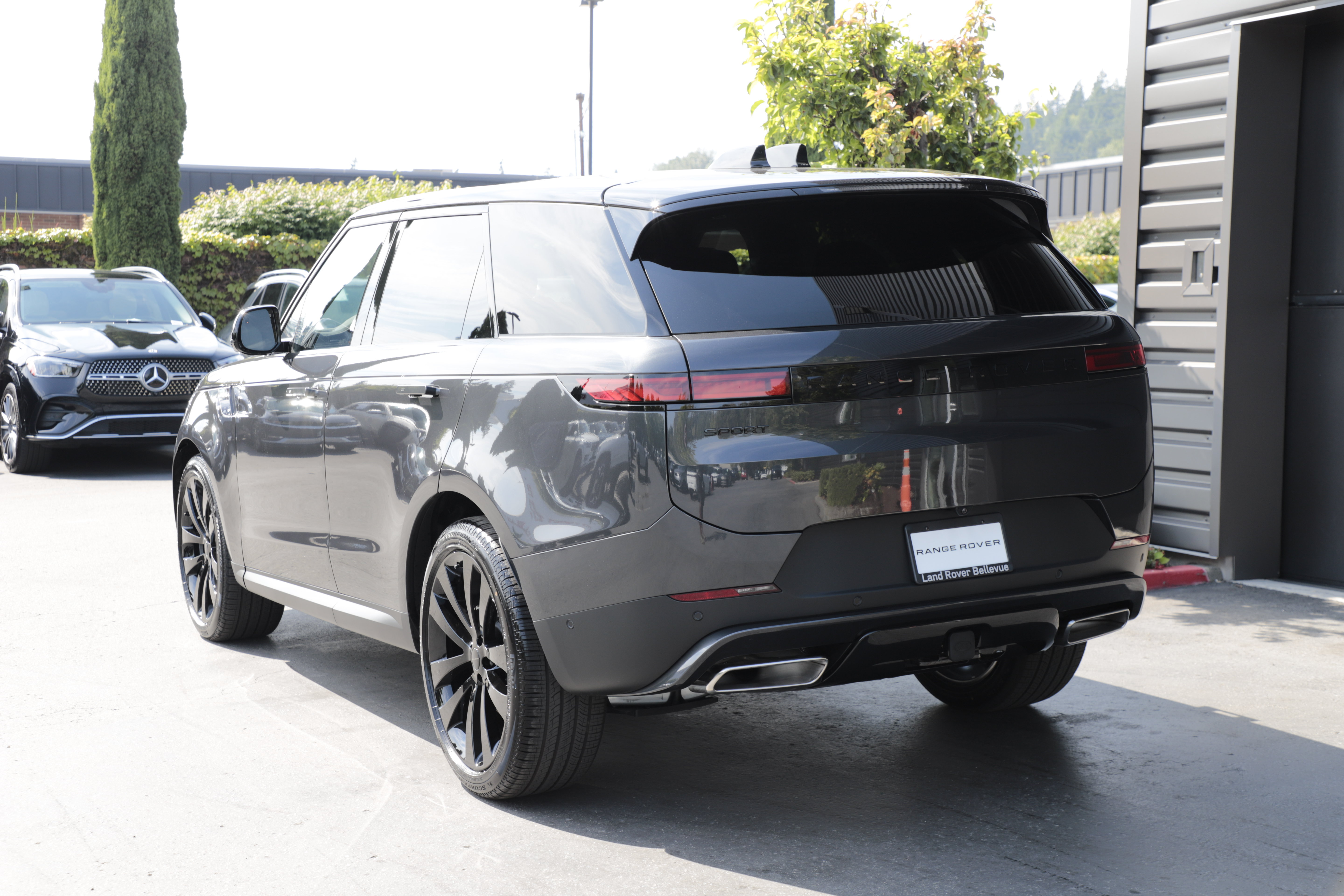 New 2026 Land Rover Range Rover Sport SE AWD/4WD image 6
