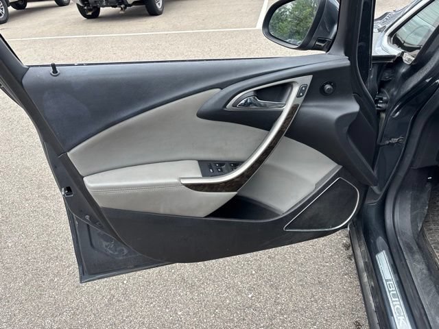 Used 2013 Buick Verano FWD image 15