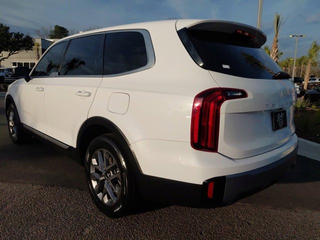 Used 2023 Kia Telluride LX image 7