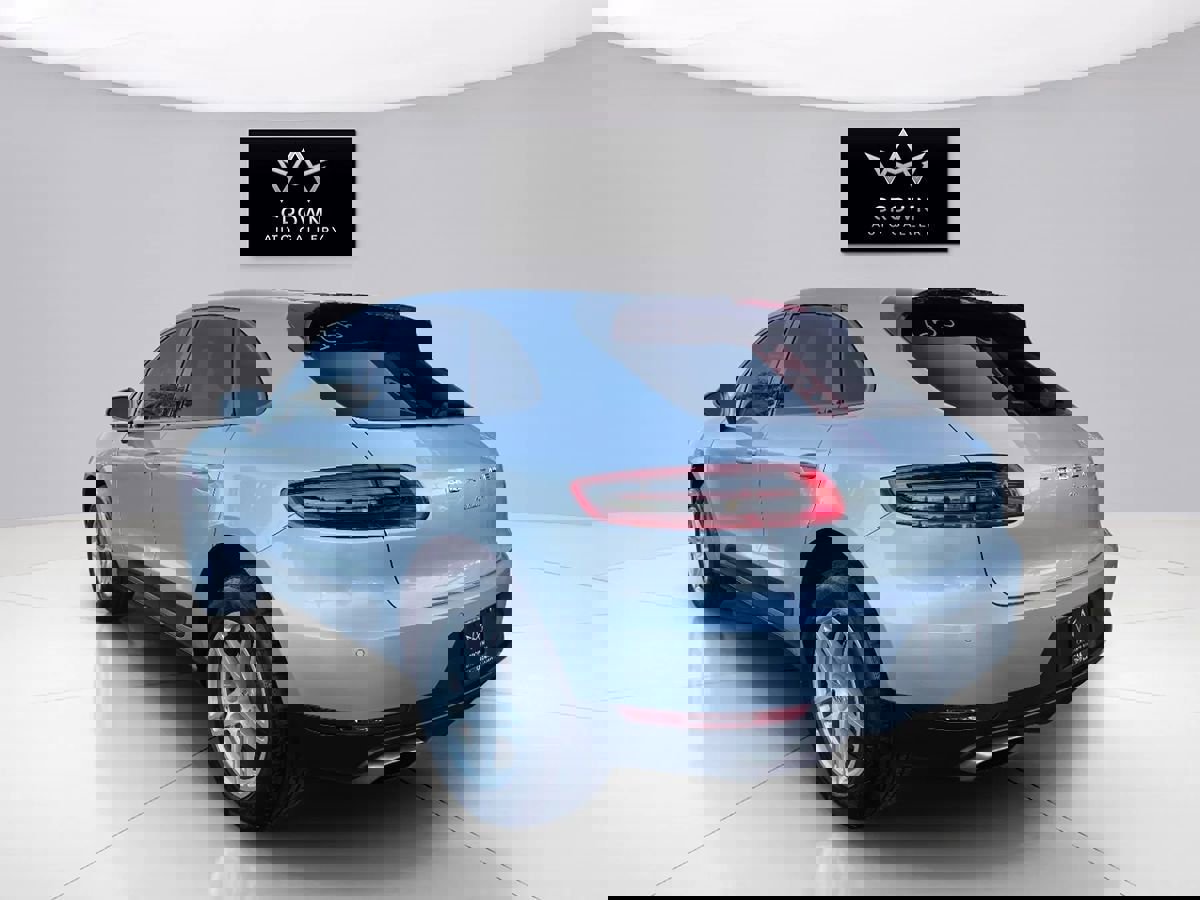 Used 2017 Porsche Macan image 6