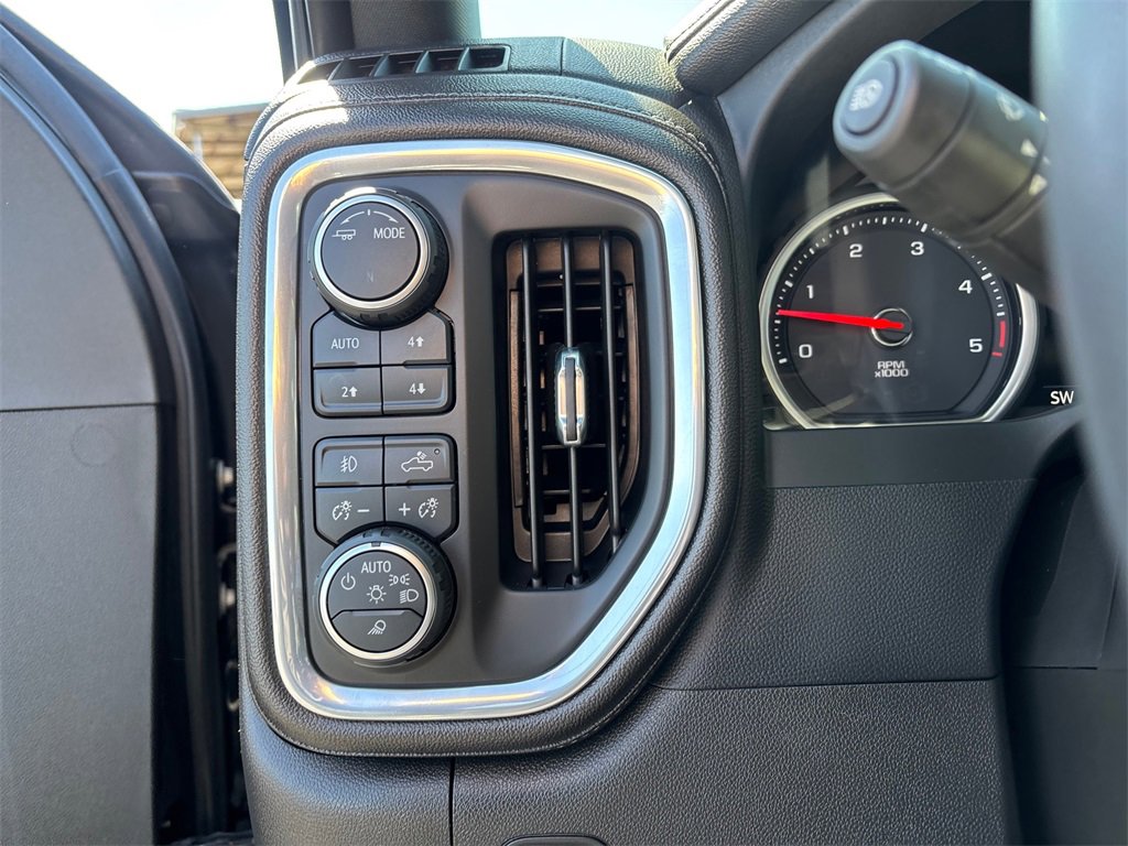 Certified 2022 Chevrolet Silverado 2500 High Country w/ Safety Package II image 20