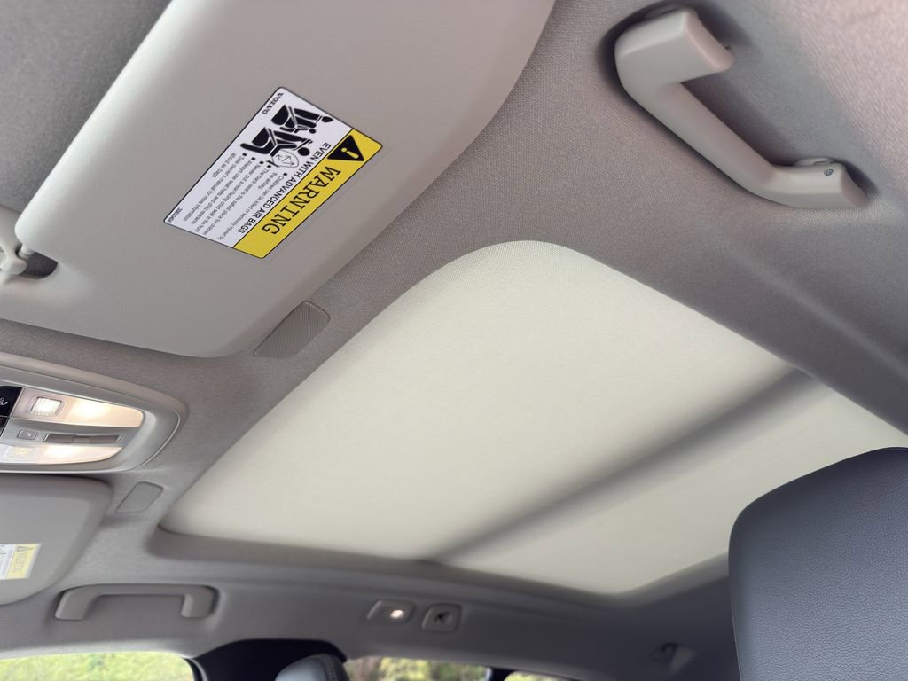 New 2026 Volvo XC40 B5 Core w/ Climate Package image 10