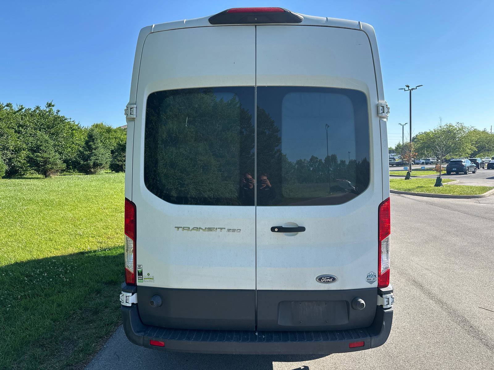Used 2018 Ford Transit 250 148 High Roof RWD image 11