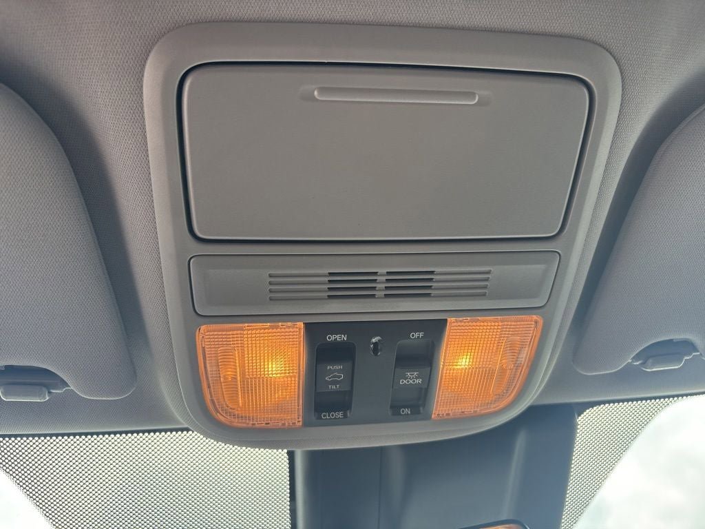 Used 2018 Honda Odyssey EX-L image 25