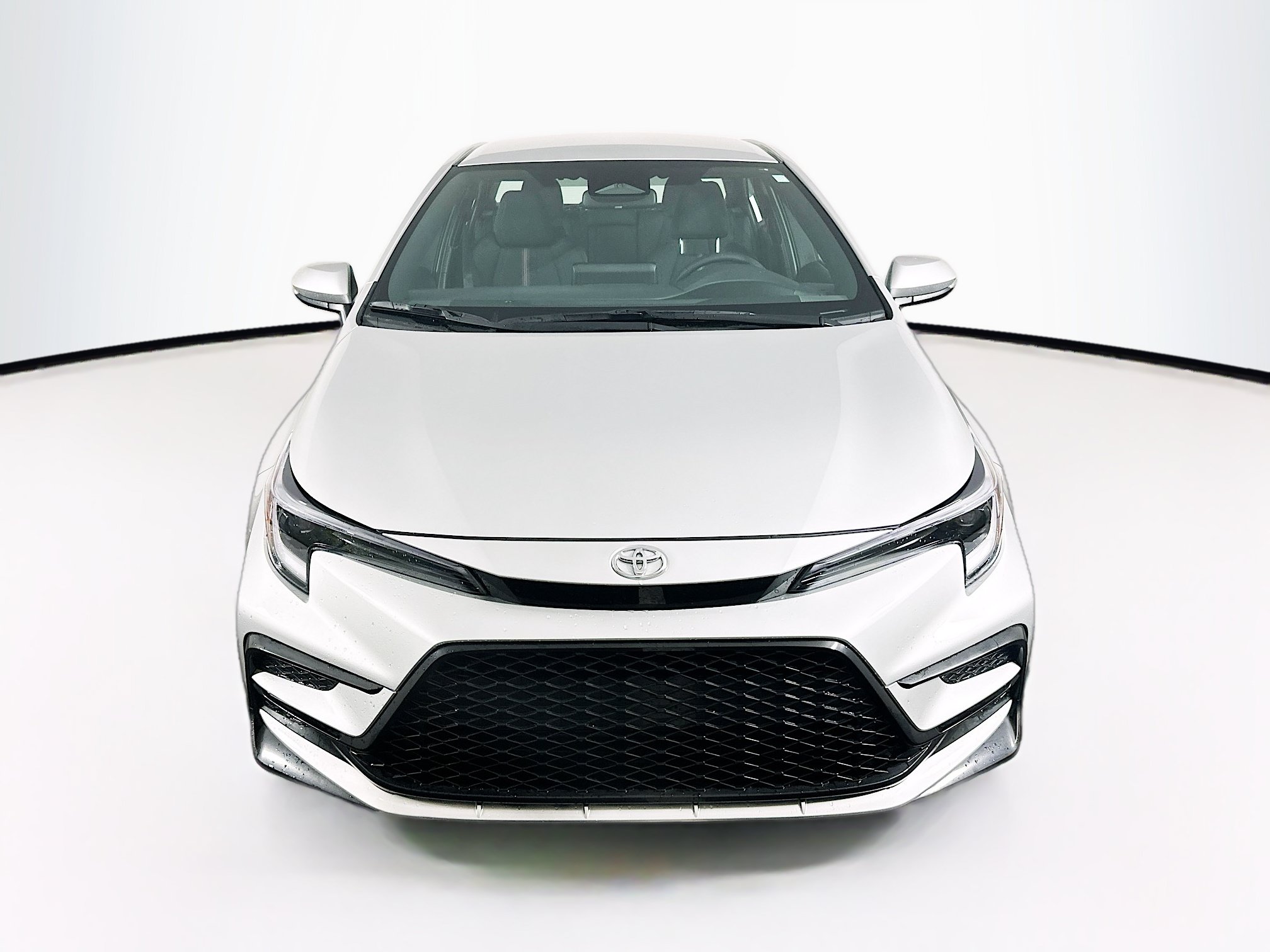 Used 2026 Toyota Corolla SE FWD image 2