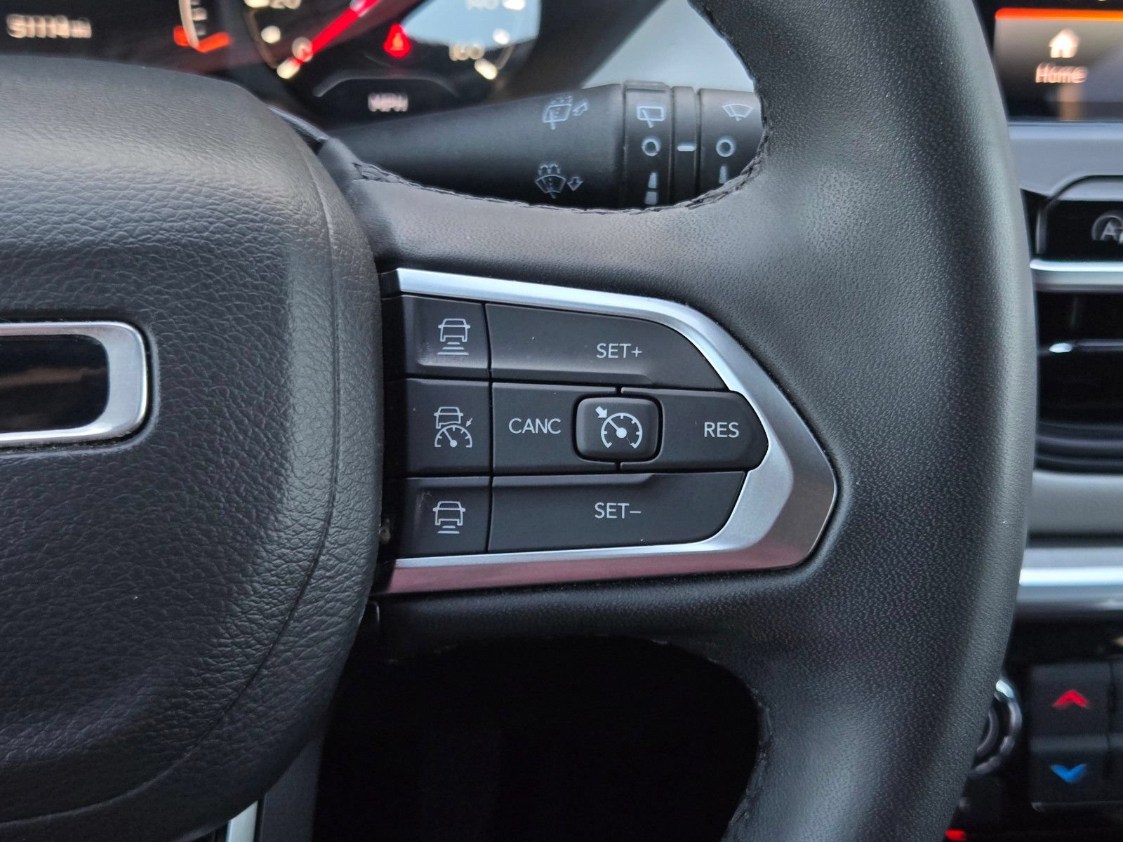 Used 2024 Jeep Compass Limited AWD/4WD image 19