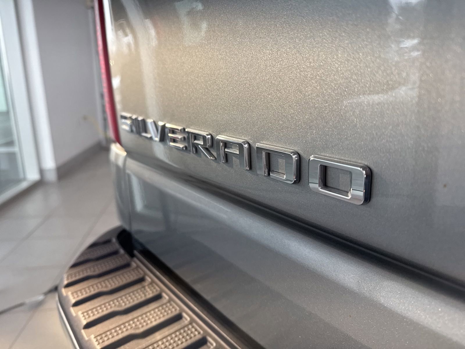 Used 2025 Chevrolet Silverado 1500 LT image 14