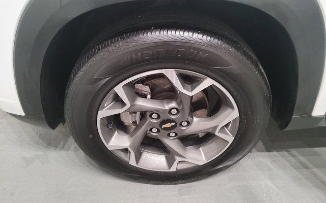 Used 2024 Chevrolet Trax LT image 34