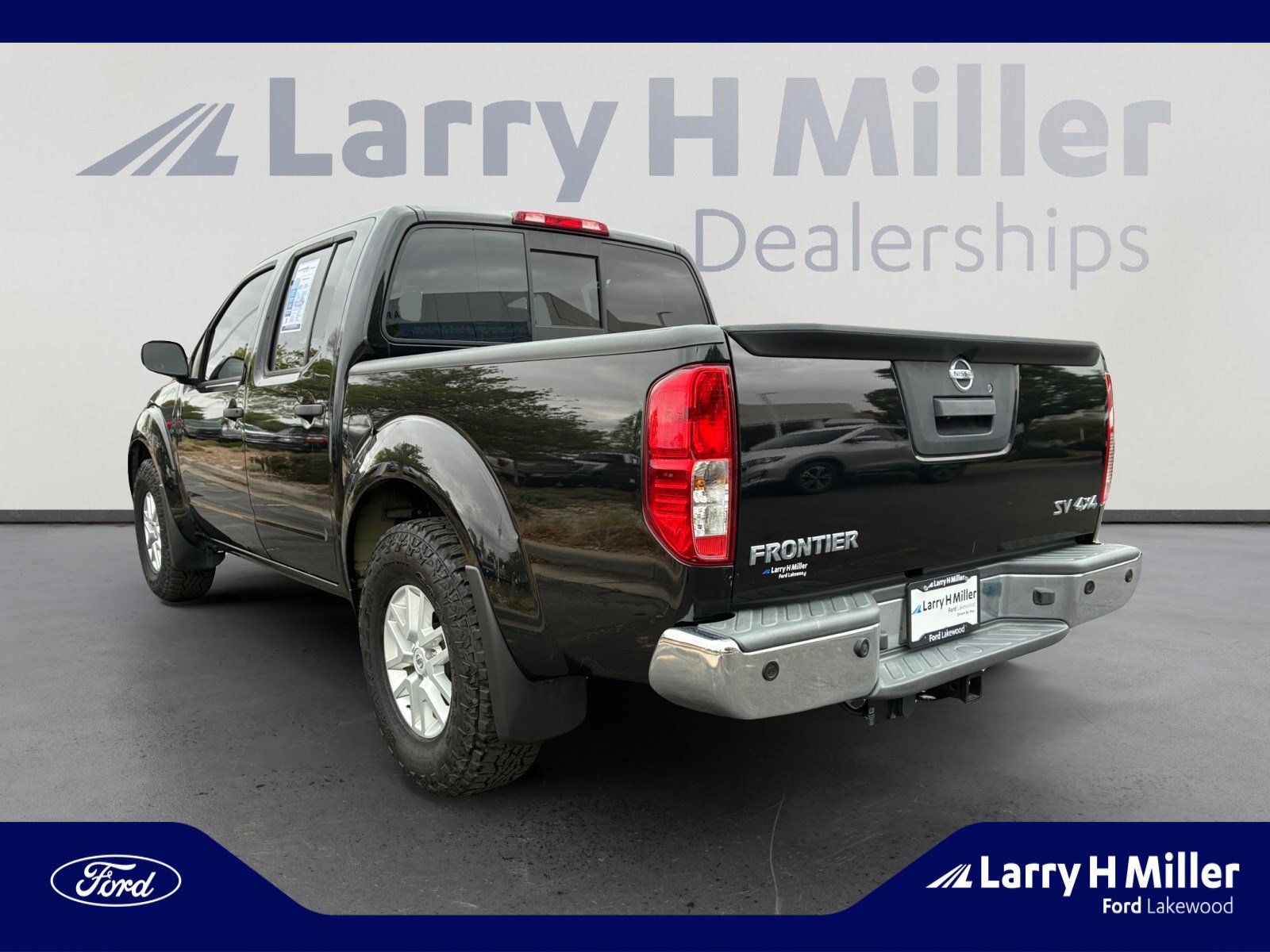 Used 2020 Nissan Frontier SV AWD/4WD image 3