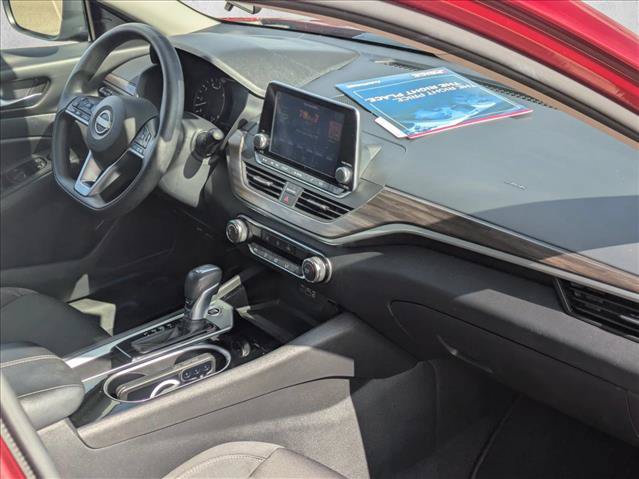Used 2024 Nissan Altima 2.5 SV FWD image 19