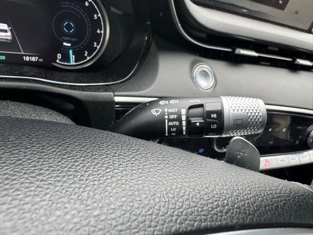 Certified 2024 Genesis GV70 2.5T image 27