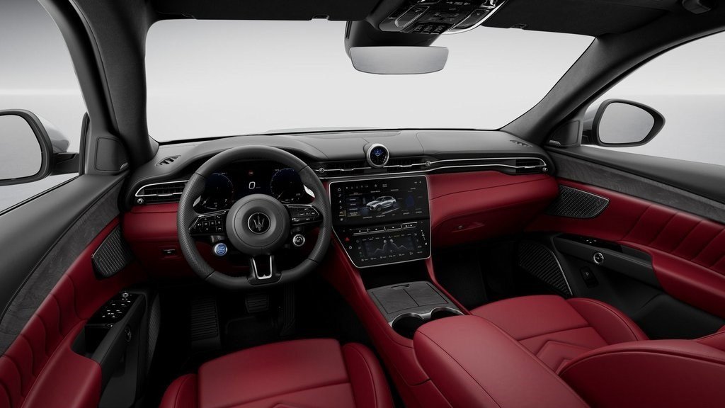 New 2025 Maserati Grecale GT image 6