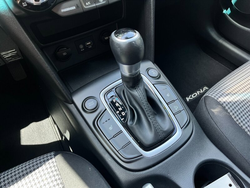 Used 2021 Hyundai Kona SEL AWD/4WD image 32