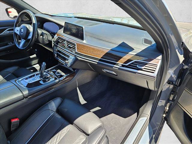 Used 2022 BMW 745e xDrive w/ M Sport Package AWD/4WD image 22