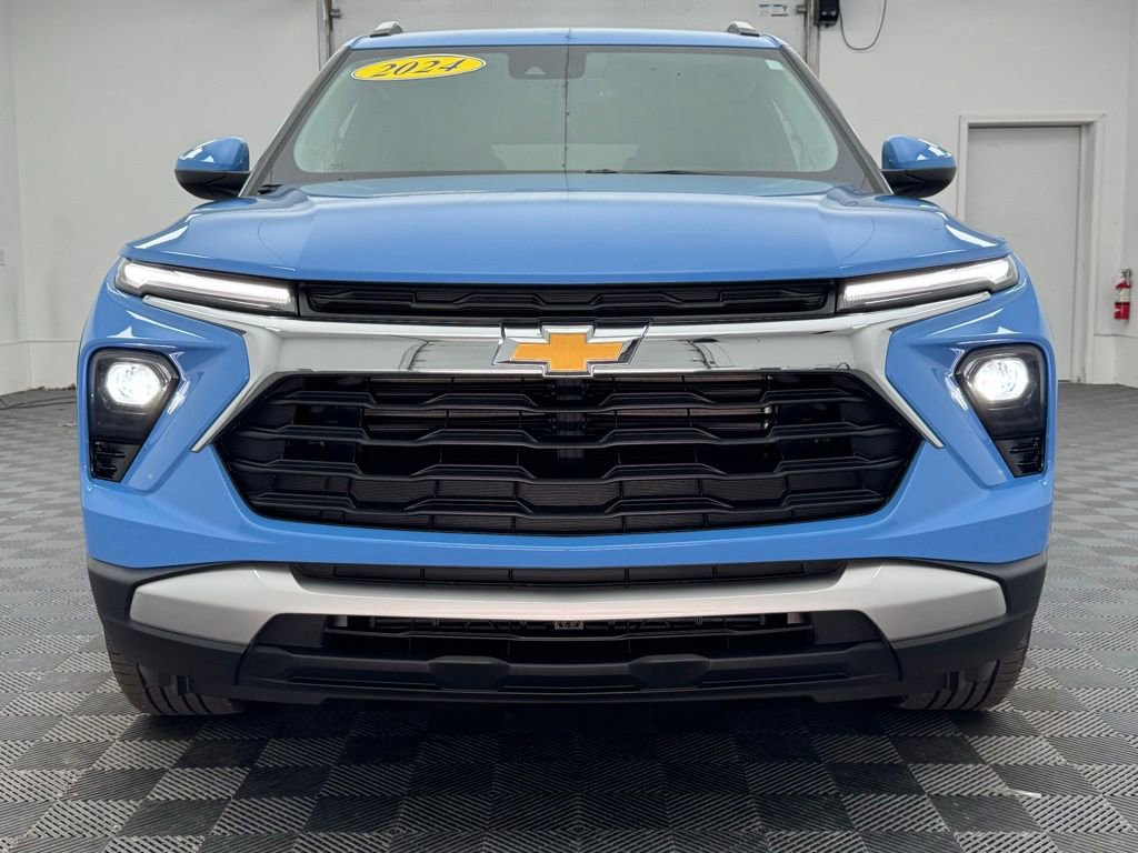 Used 2024 Chevrolet TrailBlazer LT w/ Convenience Package AWD/4WD image 13