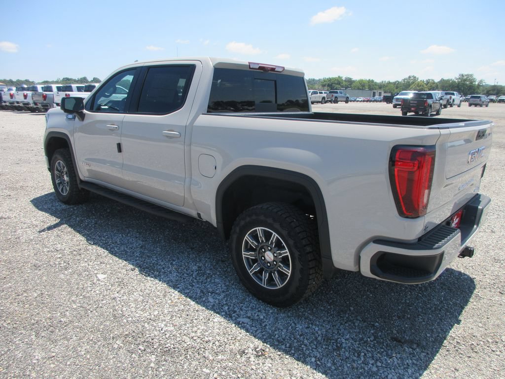 New 2026 GMC Sierra 1500 AT4 w/ AT4 Premium Package AWD/4WD image 10