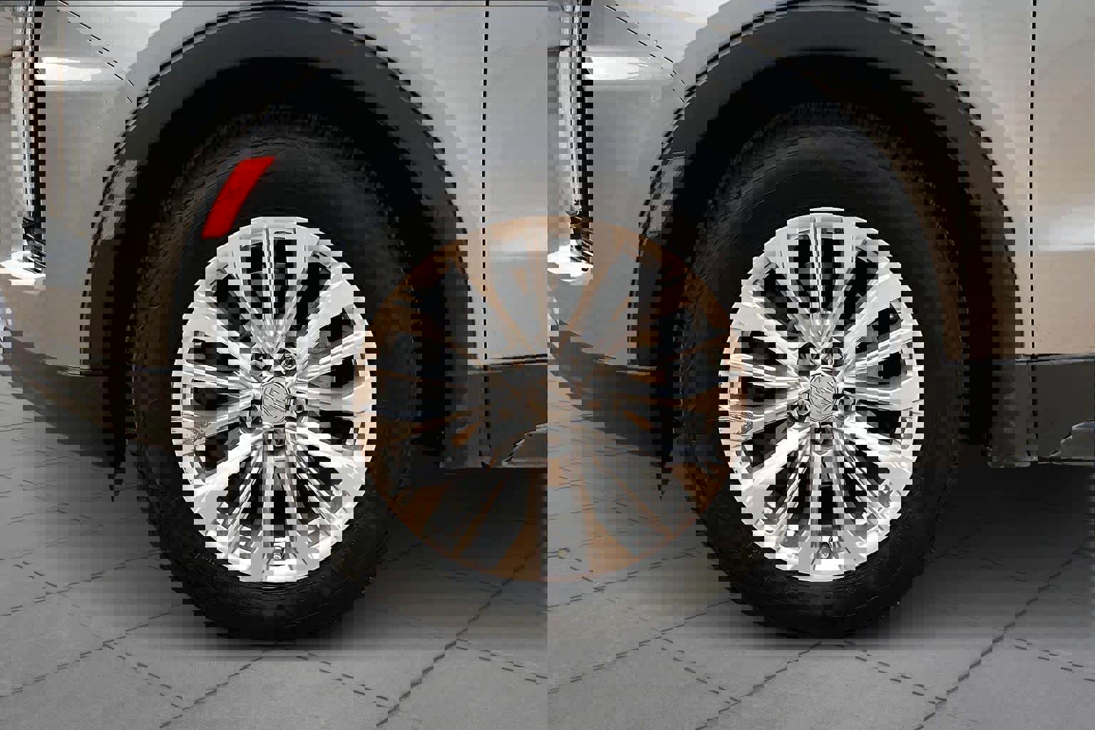 Used 2024 Cadillac XT4 Luxury w/ Cold Weather Package image 9