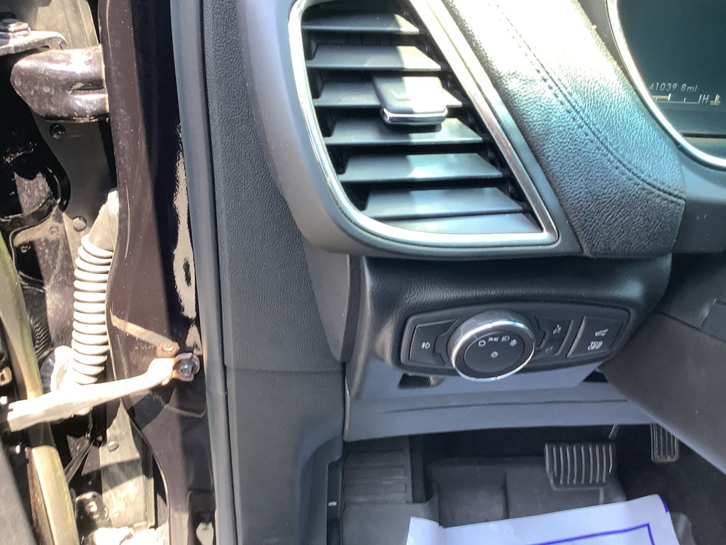 Used 2020 Lincoln Nautilus Reserve image 13