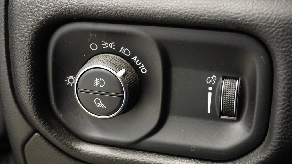 Used 2023 RAM 1500 Big Horn image 25