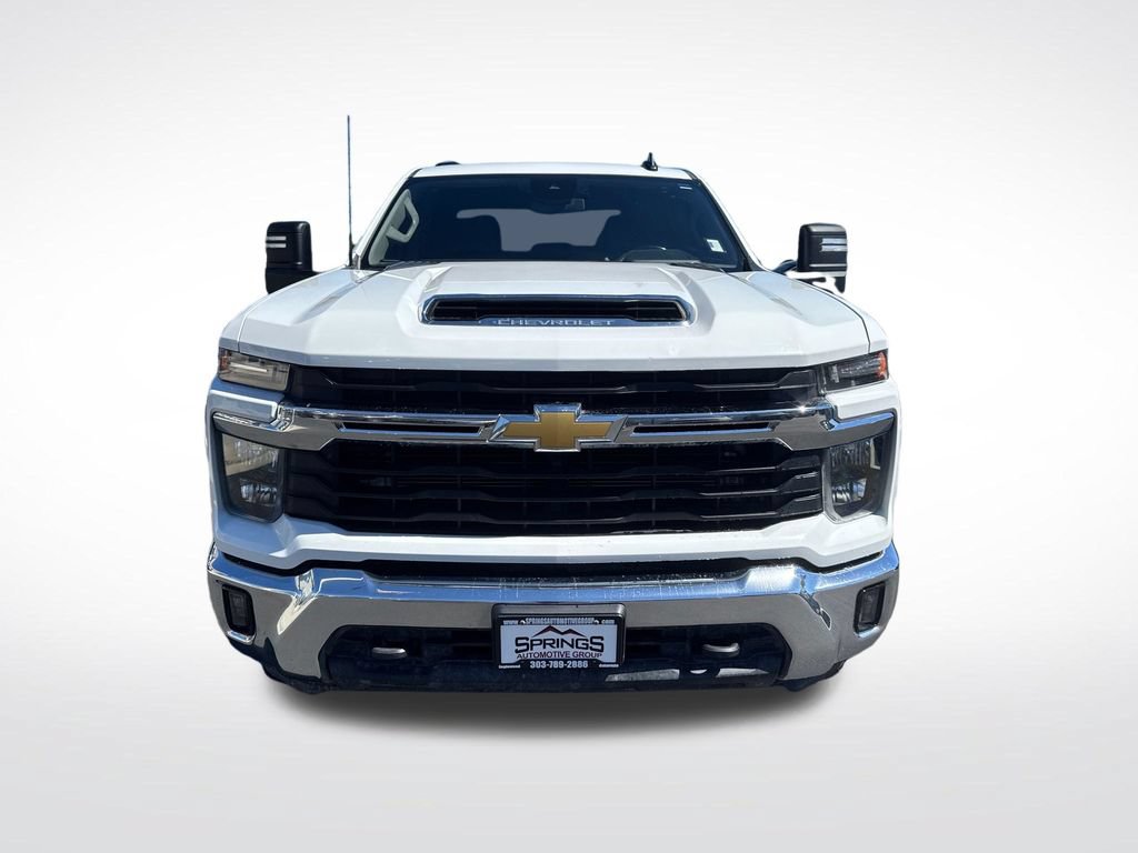 Used 2025 Chevrolet Silverado 2500 LT AWD/4WD image 8