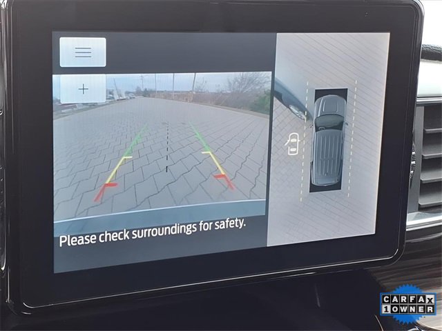 Used 2023 Ford Explorer Limited image 11