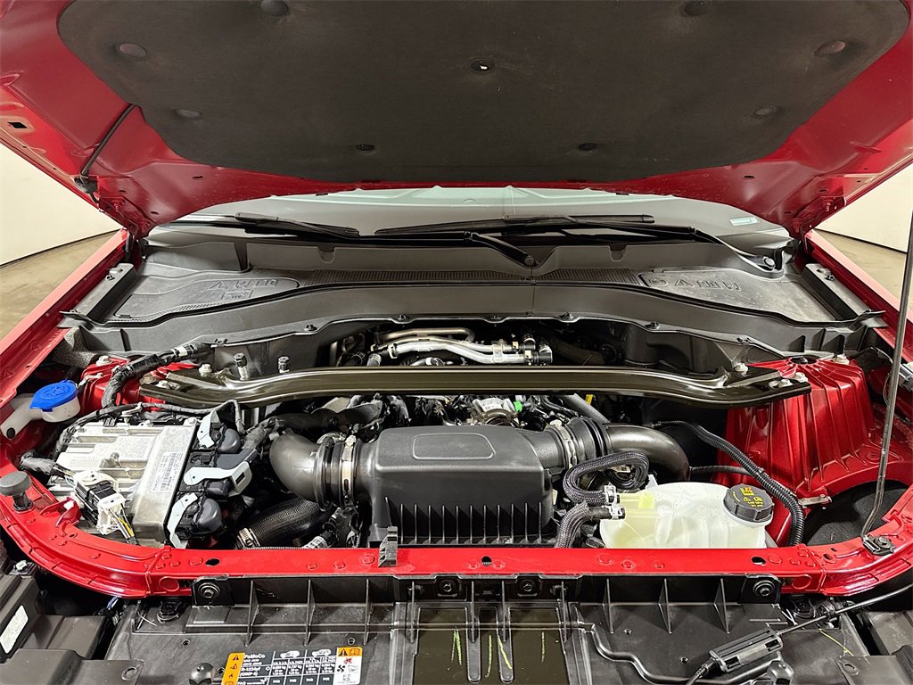 Used 2025 Ford Explorer ST image 30