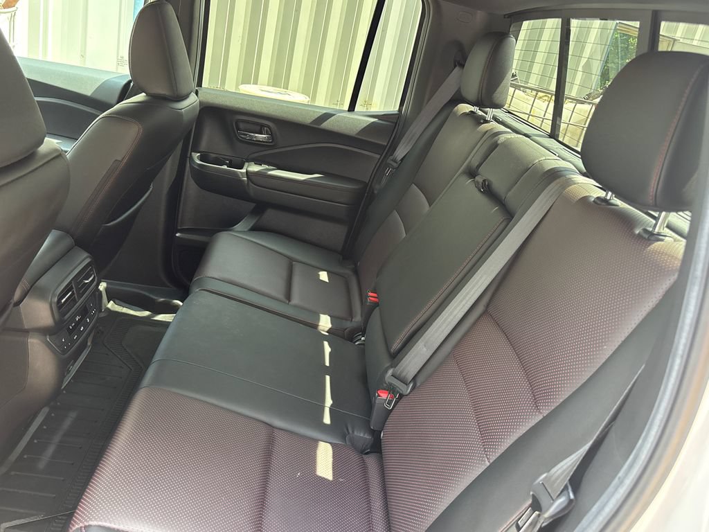 Used 2024 Honda Ridgeline Black Edition image 14