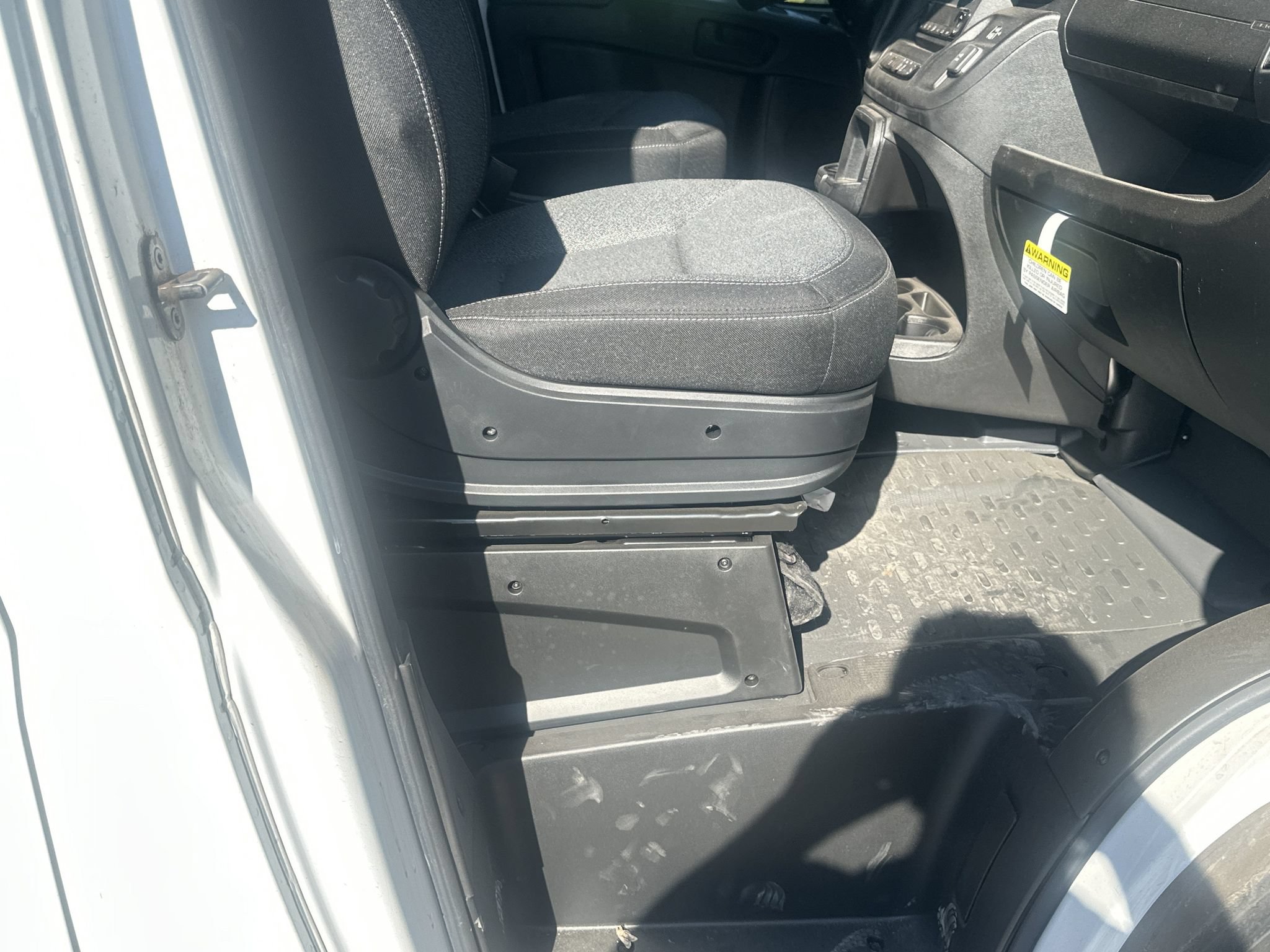 Used 2025 RAM ProMaster 2500 w/ Safety Group FWD image 13