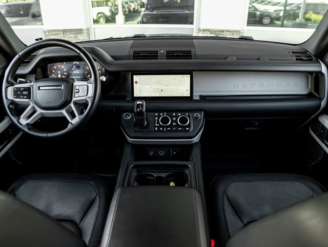 Used 2021 Land Rover Defender 110 X-Dynamic HSE AWD/4WD image 18