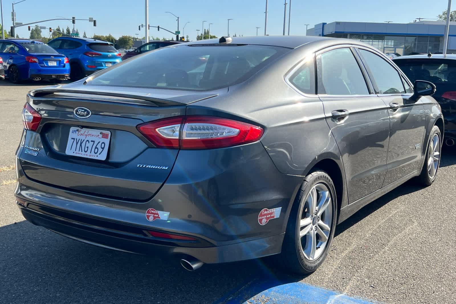 Used 2016 Ford Fusion Energi Titanium w/ Driver Assist Package FWD image 4