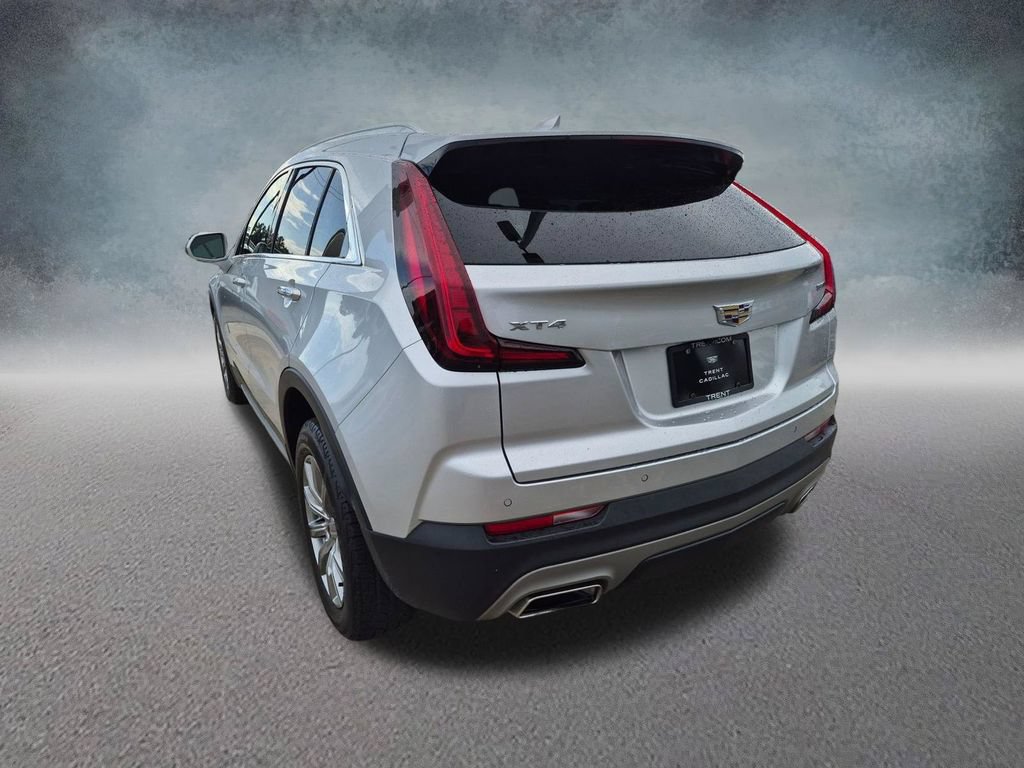 Used 2020 Cadillac XT4 Premium Luxury w/ Cold Weather Package FWD image 2