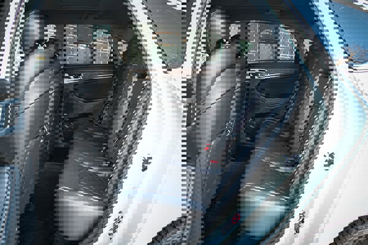 Used 2015 Hyundai Genesis 3.8 w/ Option Group 03 AWD/4WD image 11