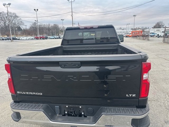 Certified 2022 Chevrolet Silverado 2500 LTZ w/ LTZ Premium Package image 5