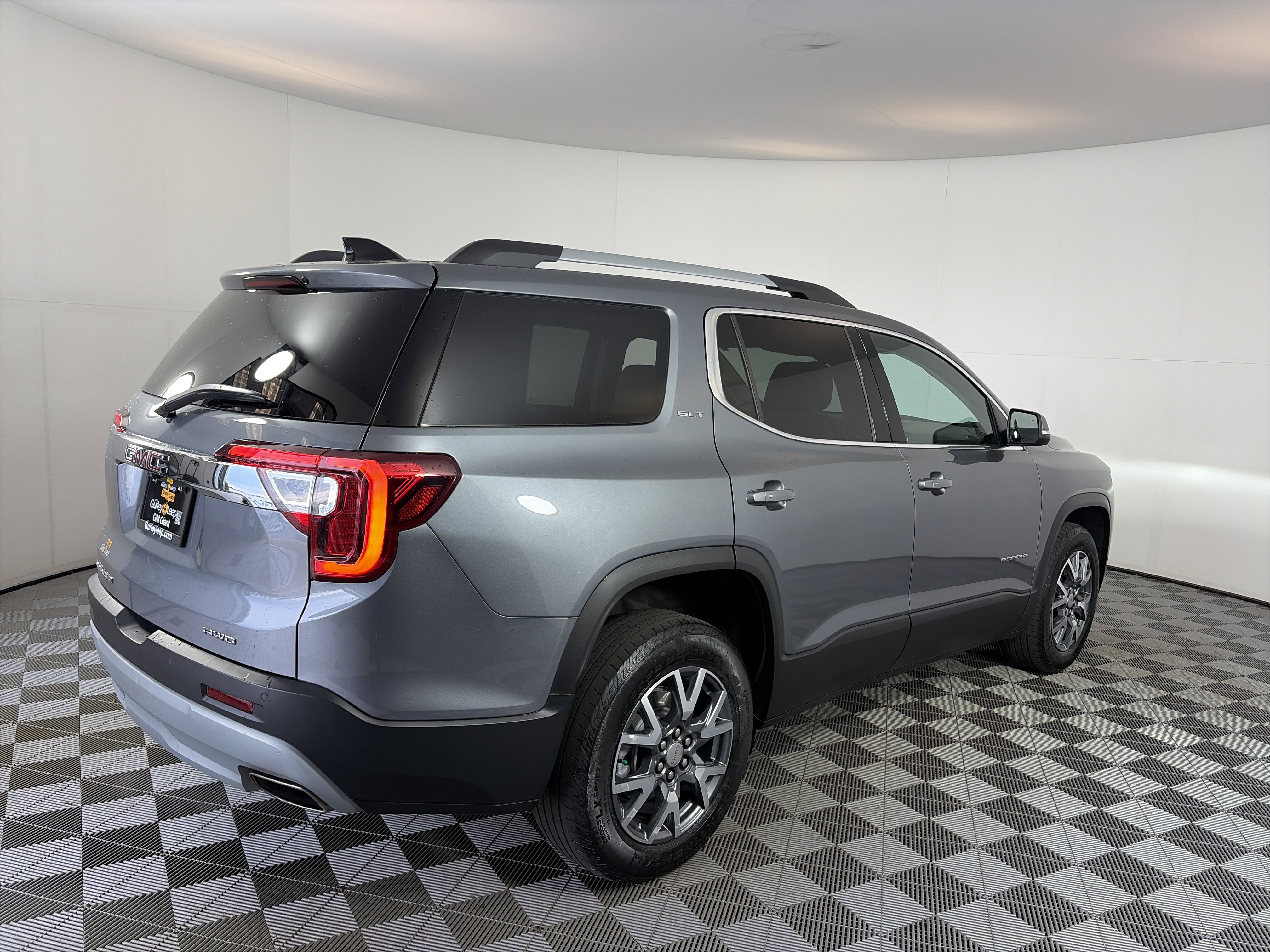 Certified 2022 GMC Acadia SLT w/ Preferred Package AWD/4WD image 7
