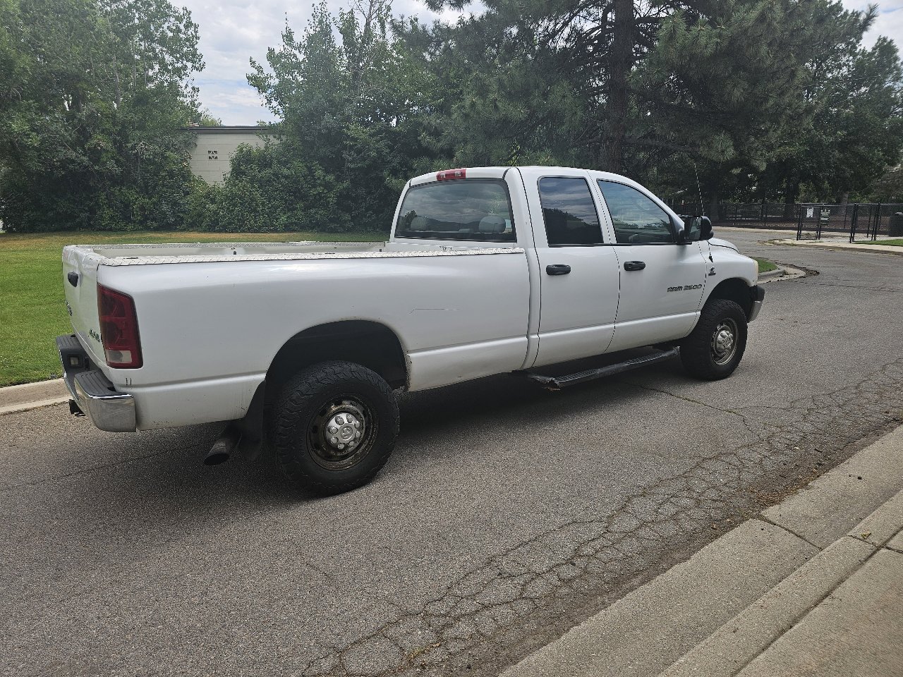 Used 2006 Dodge Ram 2500 Truck ST w/ Trailer Tow Group image 4