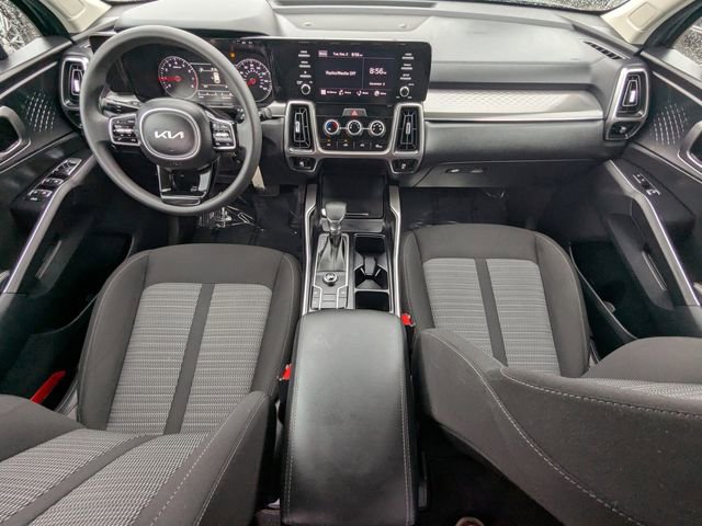 Used 2023 Kia Sorento LX image 15