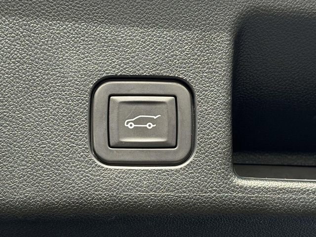 Used 2024 Chevrolet Equinox EV LT image 11