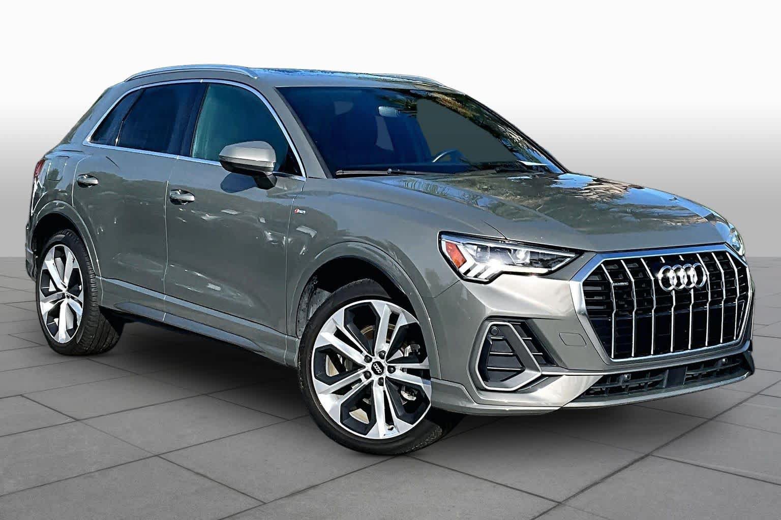Used 2019 Audi Q3 2.0T Premium Plus w/ Premium Plus Package AWD/4WD image 3