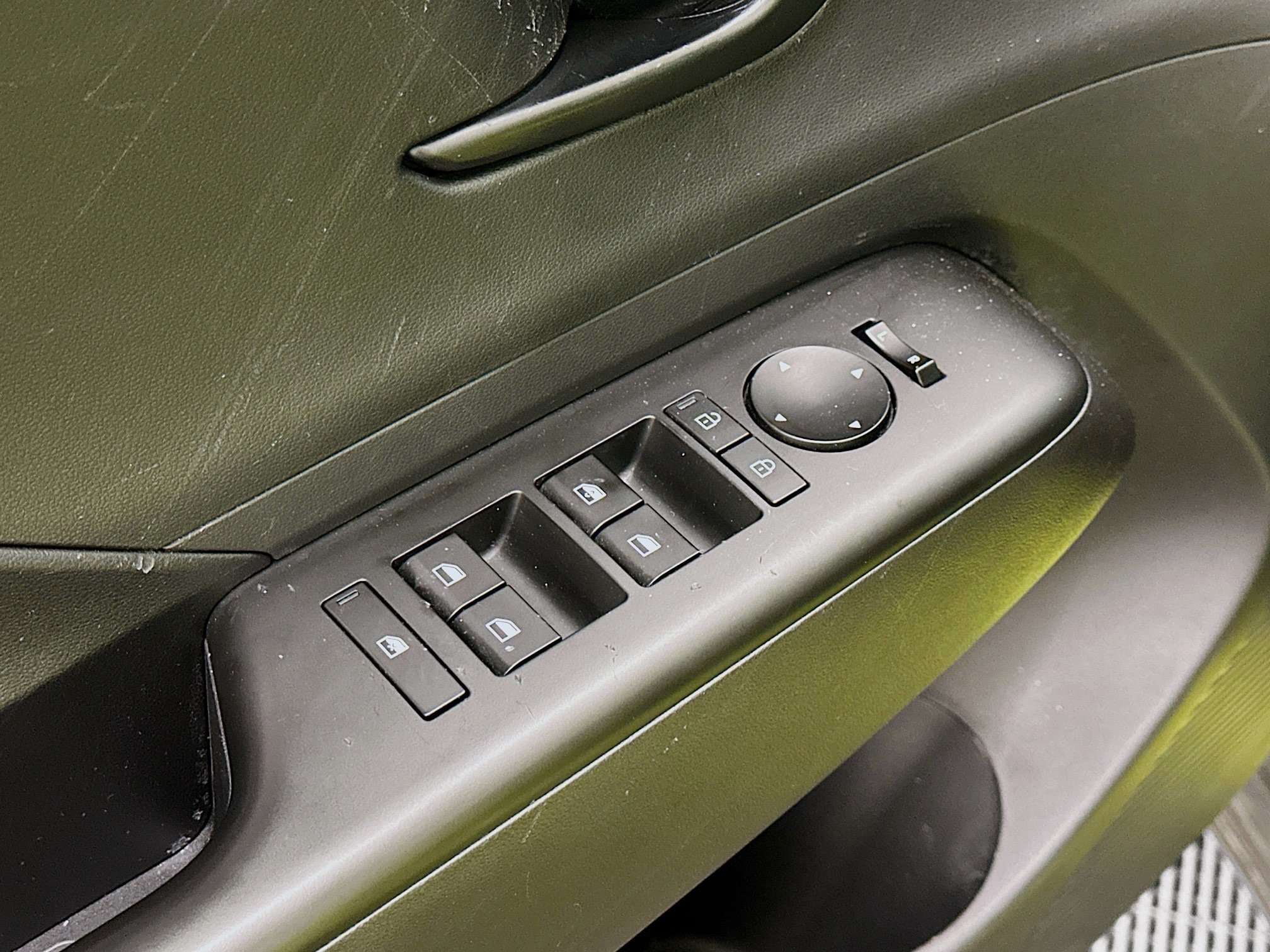 Used 2024 Hyundai Kona SE AWD/4WD image 15