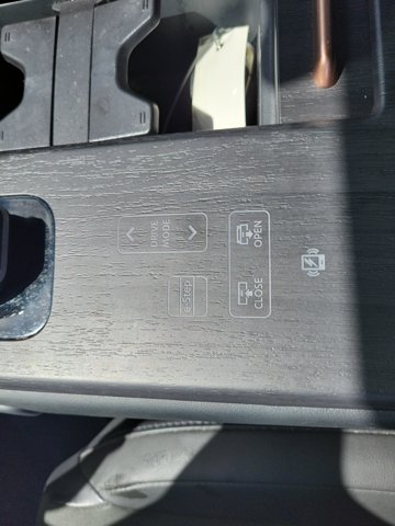 Used 2023 Nissan Ariya FWD image 33