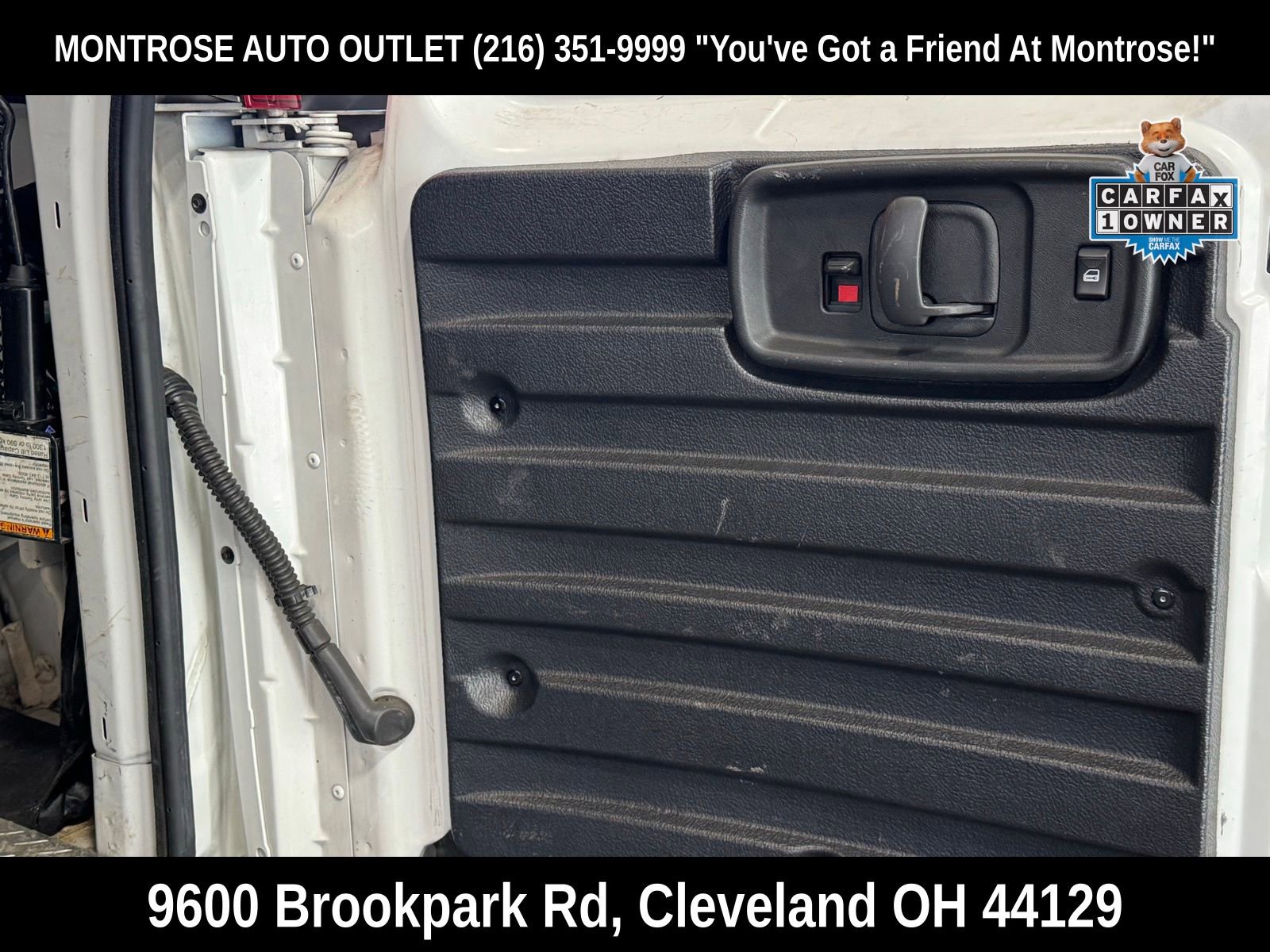 Used 2020 Chevrolet Express 3500 w/ Driver Convenience Package RWD image 27