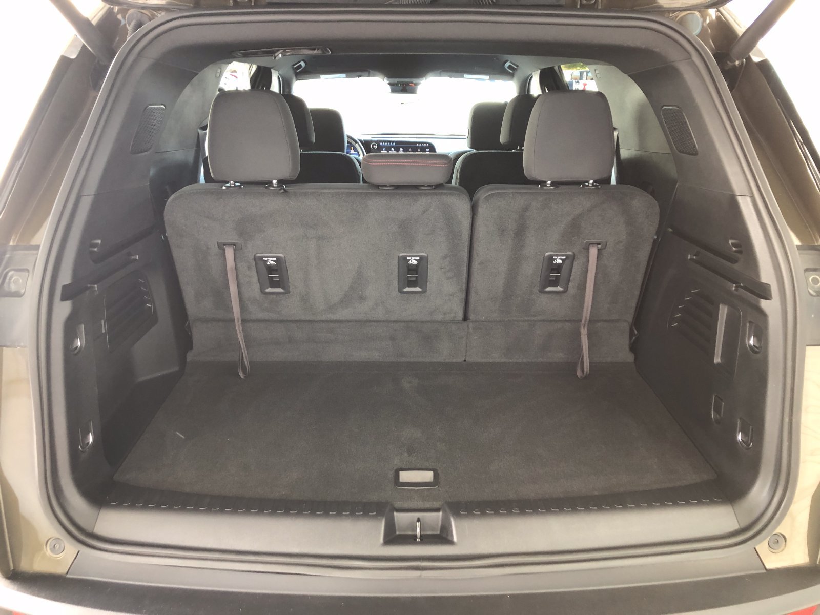 Used 2024 Chevrolet Traverse Z71 w/ Enhanced Driving Package AWD/4WD image 8
