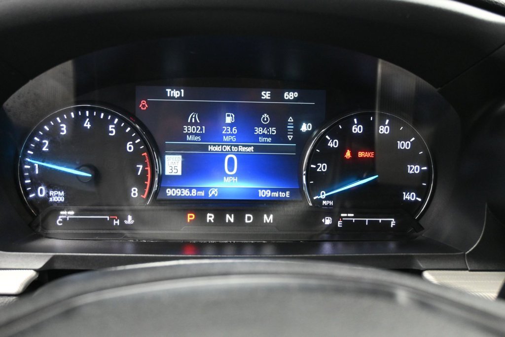 Used 2020 Ford Explorer XLT w/ Equipment Group 202A RWD image 13
