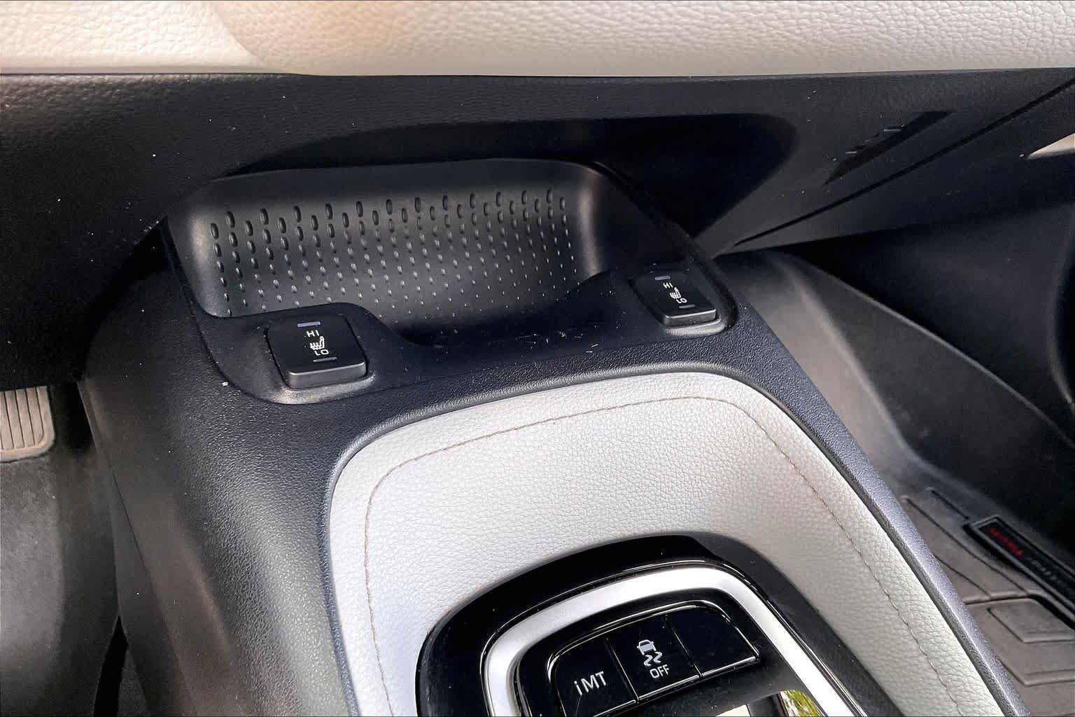 Used 2019 Toyota Corolla XSE FWD image 33
