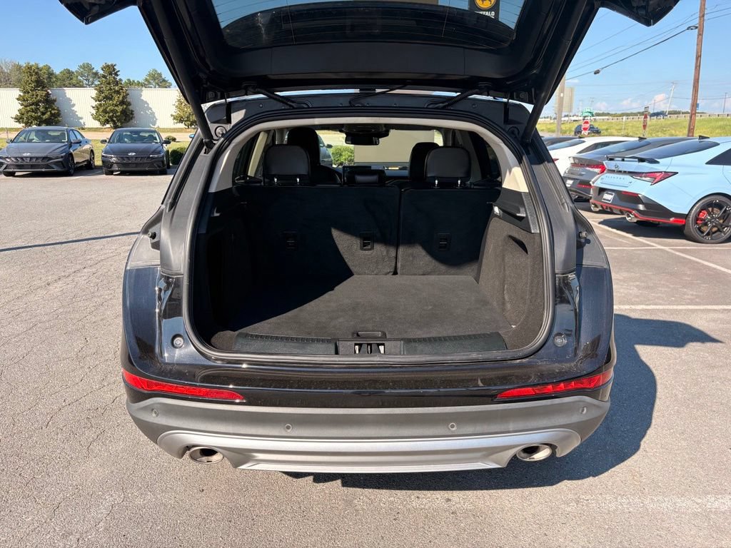 Used 2023 Lincoln Corsair Reserve AWD/4WD image 7