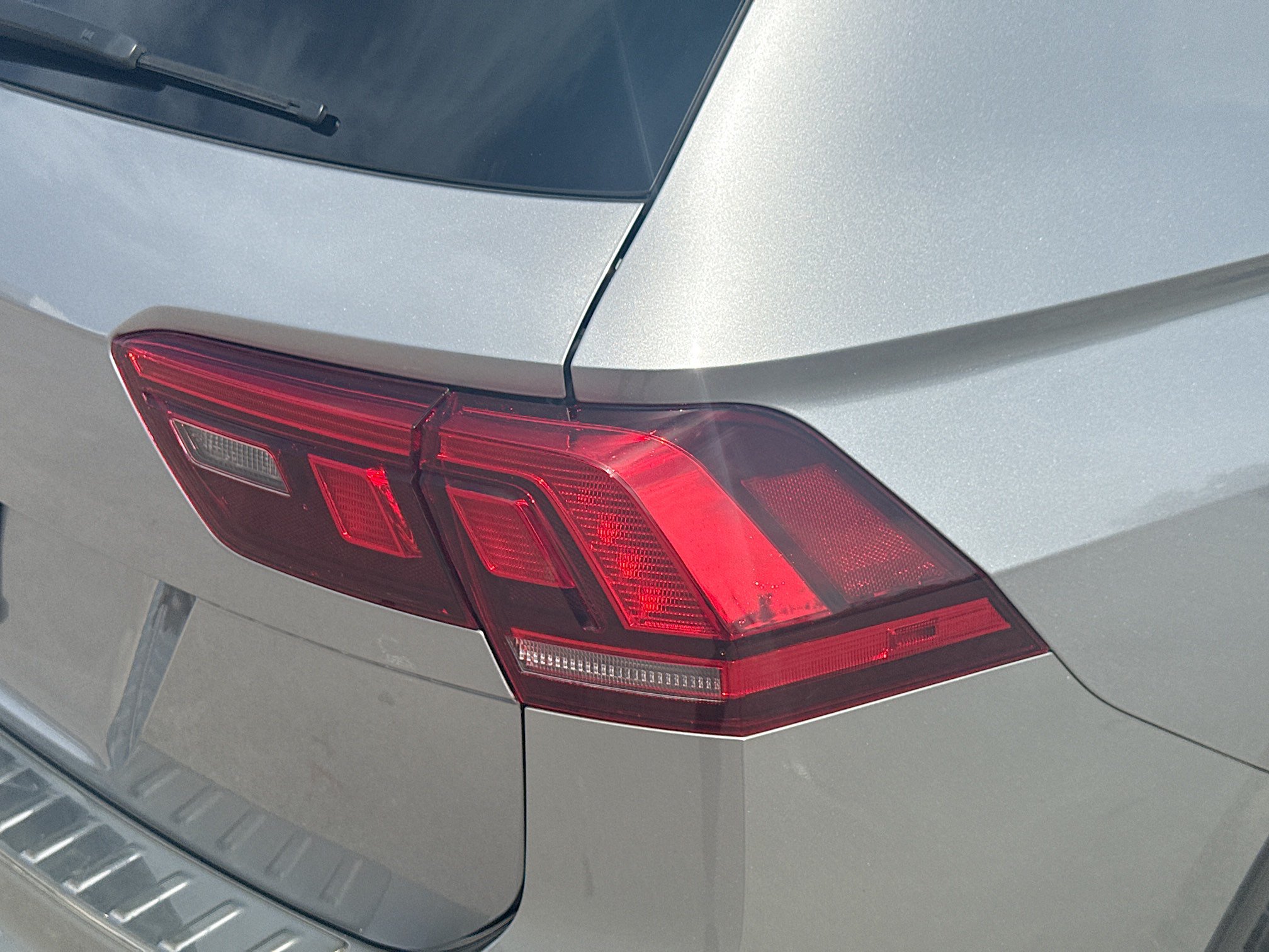 Used 2019 Volkswagen Tiguan S w/ Driver Assistance Package FWD image 27