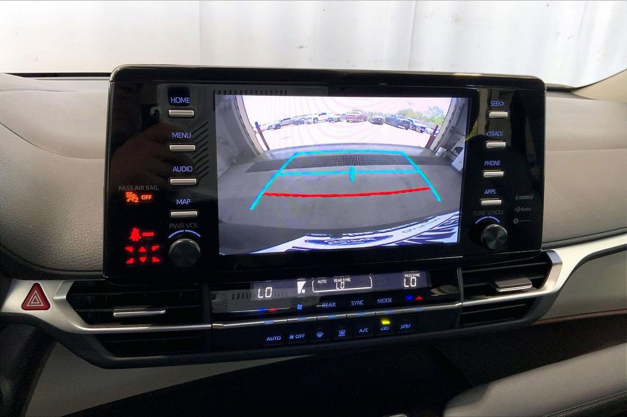 Used 2024 Toyota Sienna LE image 24