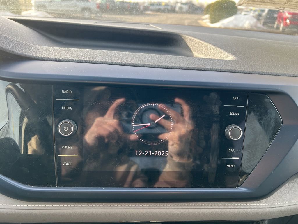 Used 2024 Volkswagen Taos SE image 18