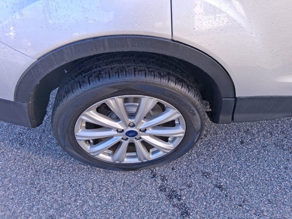 Used 2017 Ford Escape Titanium image 8