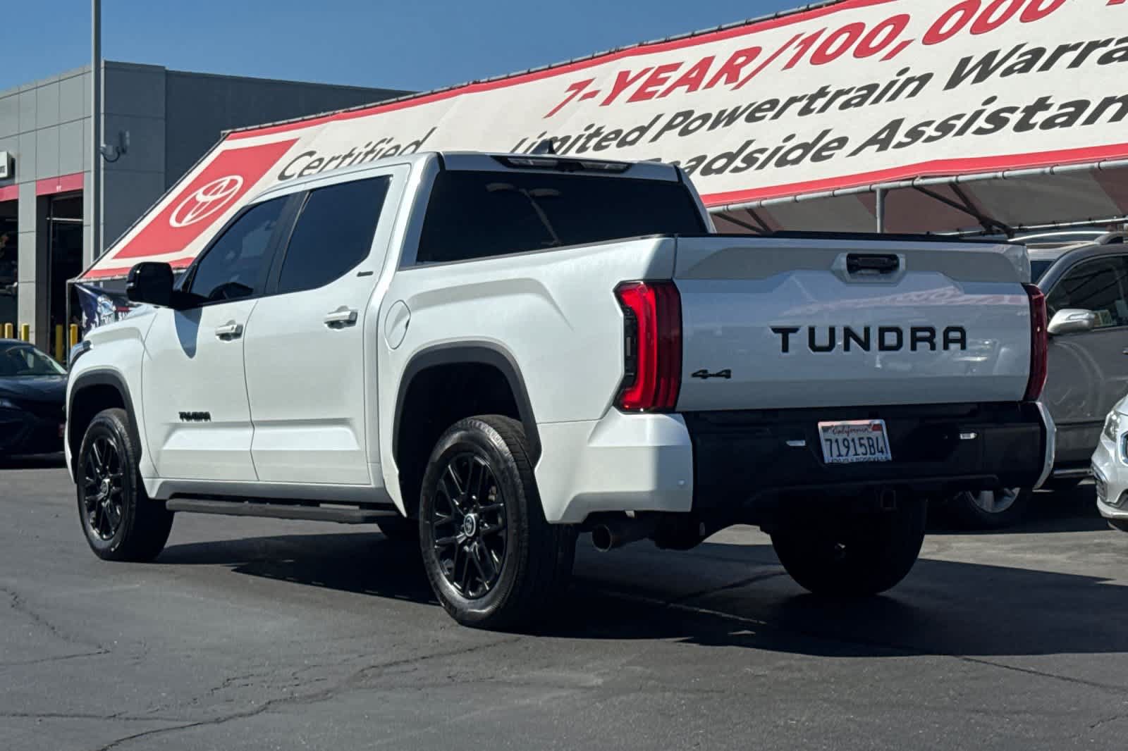 Used 2024 Toyota Tundra Limited AWD/4WD image 7
